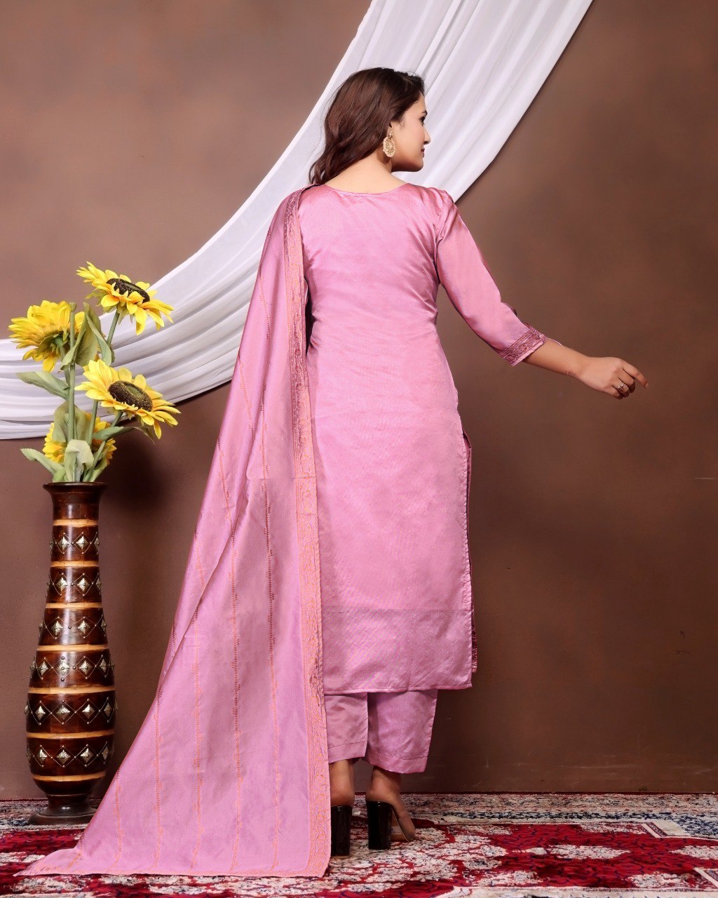 Introducing New Kurti Dupatta & Bottom Set πβ¨